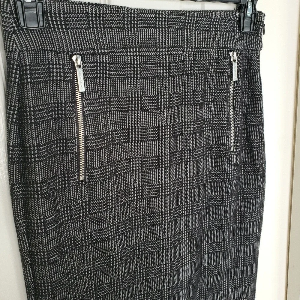Michael Kors Plaid Pencil Skirt‎ Black and White Zipper Accents Slit SZ:S